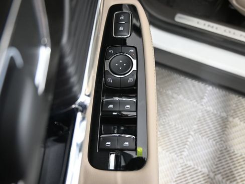 Used 2022 Lincoln Corsair Reserve w/ Elements Package AWD/4WD image 19