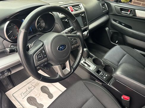 Used 2016 Subaru Outback 2.5i Premium image 3
