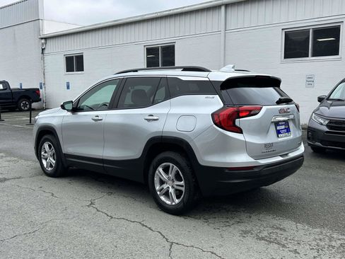 Used 2021 GMC Terrain SLE w/ Driver Convenience Package image 5