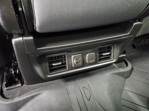 Used 2020 Chevrolet Silverado 1500 LT w/ All-Star Edition image 25