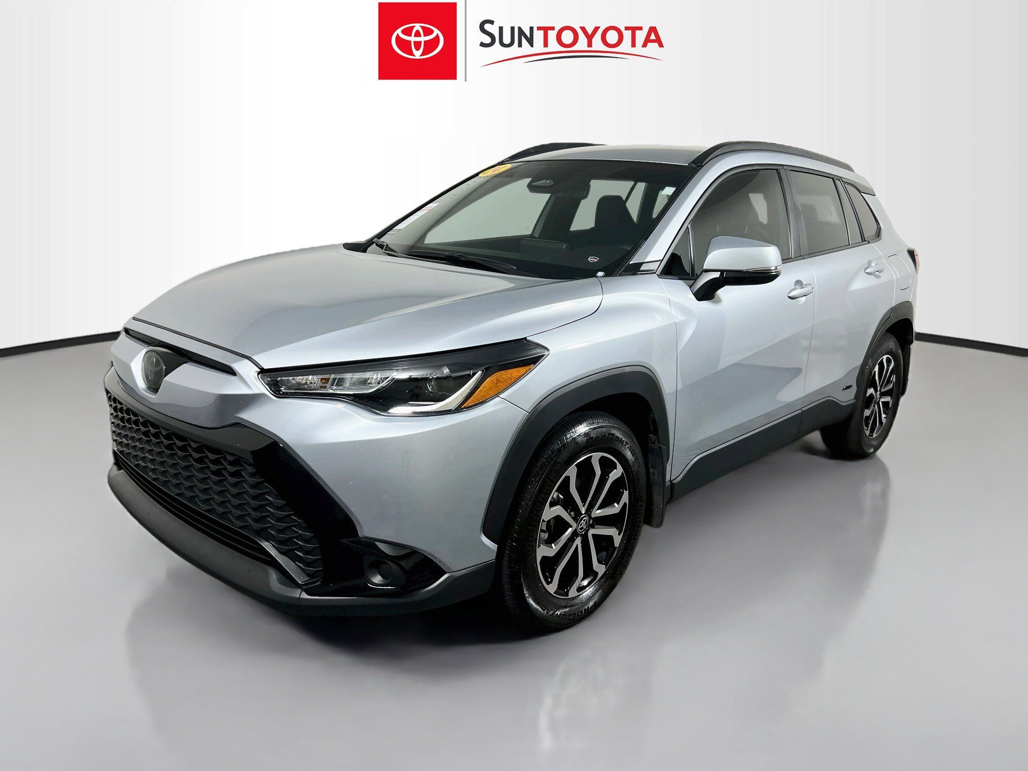 Used 2024 Toyota Corolla Cross AWD Hybrid image 9