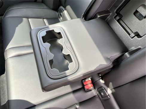 Used 2024 Volvo S60 B5 Core image 48