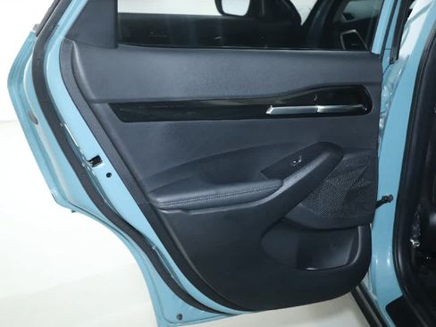 Used 2024 Kia Seltos EX AWD/4WD image 13