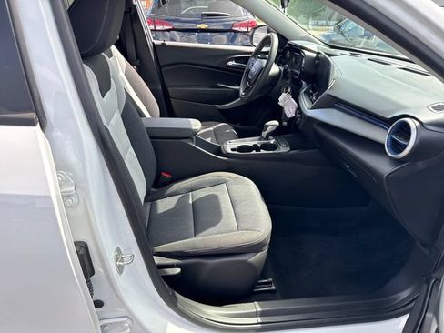 Used 2024 Chevrolet Trax LS w/ Driver Confidence Package FWD image 24