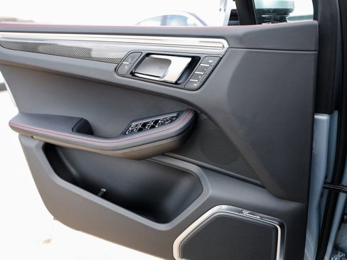 New 2026 Porsche Macan GTS image 23