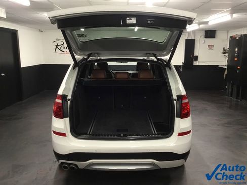 Used 2017 BMW X3 xDrive28i image 12