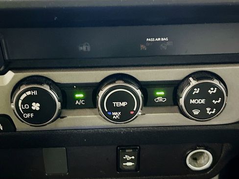 Used 2019 Toyota Tacoma SR w/ SR Convenience Package RWD image 13