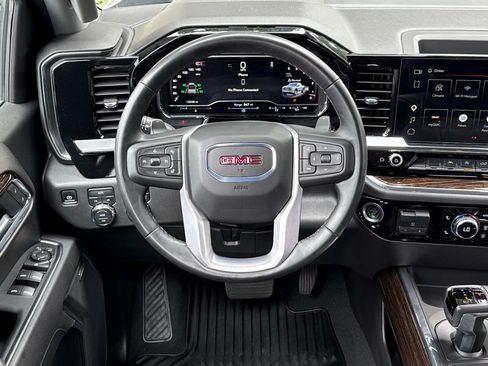 Used 2025 GMC Sierra 1500 Elevation w/ Preferred Package AWD/4WD image 18