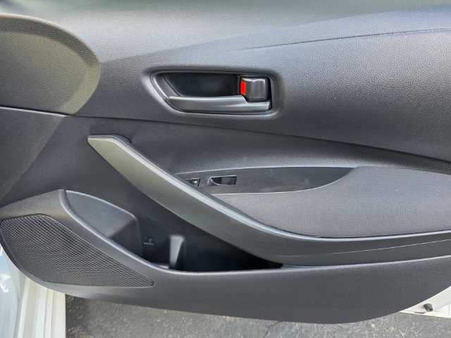 Used 2022 Toyota Corolla LE w/ Carpet Mat Package (TMS) FWD image 22