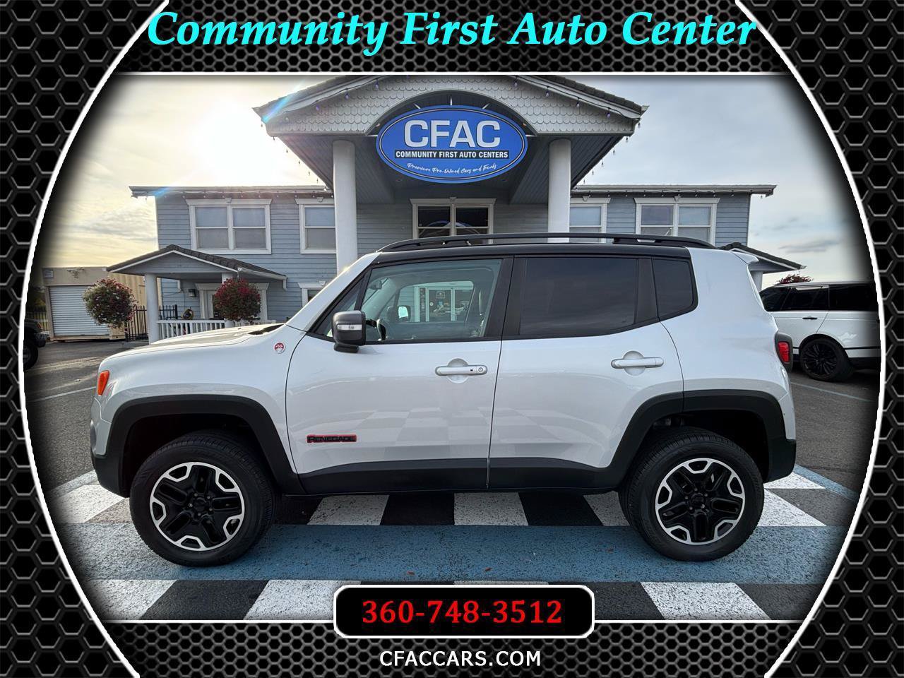 Used 2016 Jeep Renegade Trailhawk w/ Premium Trailhawk Package AWD/4WD image 1