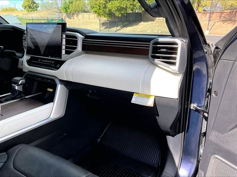 Used 2023 Toyota Sequoia Capstone image 19