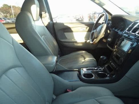 Used 2012 GMC Acadia Denali image 8