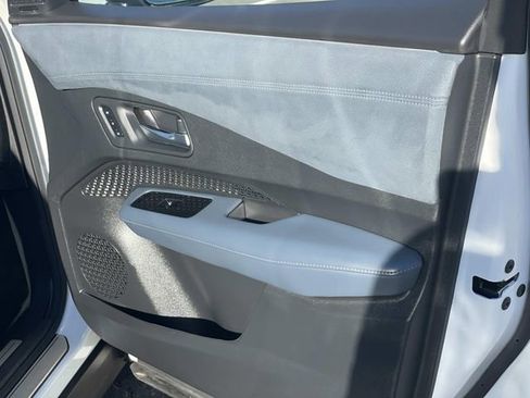 Used 2023 Nissan Ariya image 33