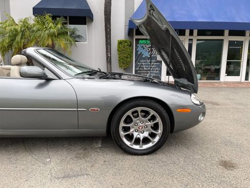 Used 2002 Jaguar XK8 Convertible RWD image 28