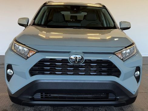 Used 2021 Toyota RAV4 XLE AWD/4WD image 2