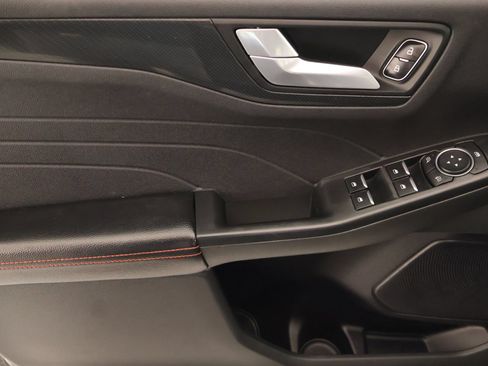 Used 2023 Ford Escape ST-Line AWD/4WD image 15
