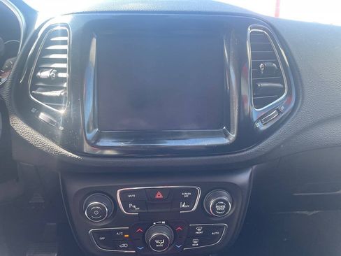 Used 2021 Jeep Compass Limited w/ Sun and Sound Group AWD/4WD image 14