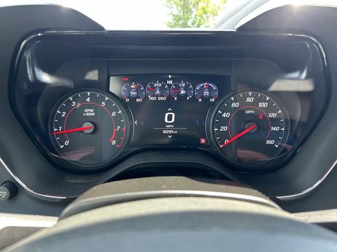 Used 2024 Chevrolet Camaro LT RWD image 25