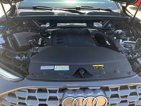 Used 2025 Audi Q5 Premium Plus w/ Premium Plus AWD/4WD image 9