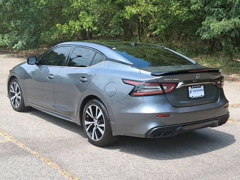 Used 2019 Nissan Maxima SR w/ Premium Package FWD image 3