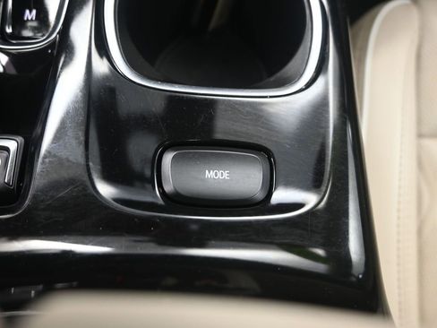 Used 2023 Buick Envision Avenir image 23