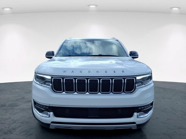 Used 2024 Jeep Wagoneer Series II w/ Flexible Seating Group RWD image 4