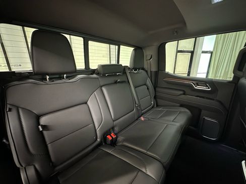 Certified 2026 GMC Sierra 1500 Denali w/ Denali Reserve Package AWD/4WD image 19