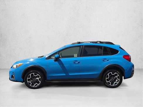 Used 2016 Subaru Crosstrek 2.0i Premium w/ Moonroof Package AWD/4WD image 9