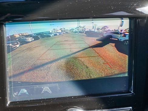 Used 2019 Chevrolet Traverse LT image 28