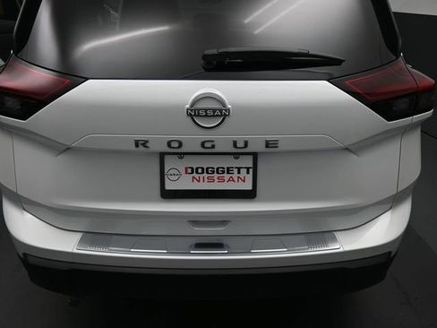 New 2026 Nissan Rogue SV w/ Cold Weather Package image 10