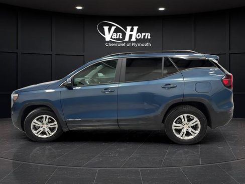 Used 2024 GMC Terrain SLE w/ Driver Convenience Package image 6