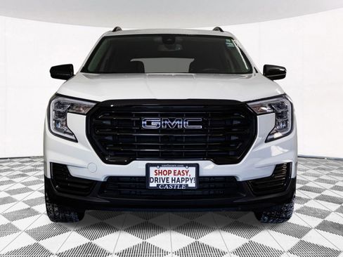Used 2023 GMC Terrain SLE w/ Driver Convenience Package image 8