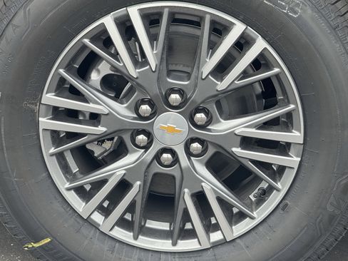 New 2026 Chevrolet Traverse LT w/ Driver Confidence Package image 8