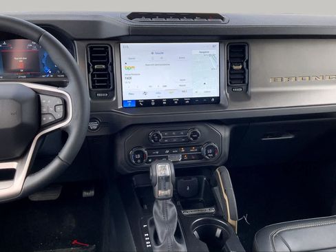 New 2025 Ford Bronco Badlands AWD/4WD image 6