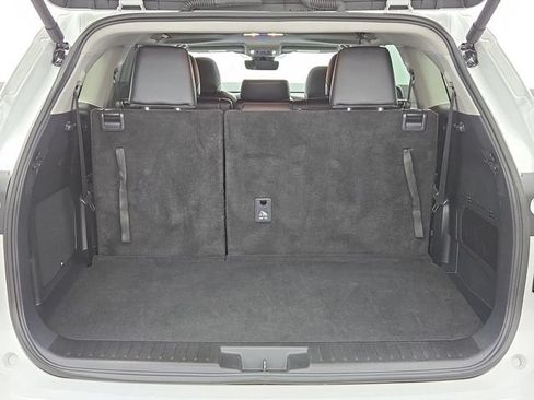 Certified 2025 Toyota Highlander Limited AWD/4WD image 33