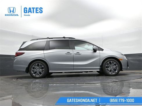 New 2026 Honda Odyssey Touring image 45