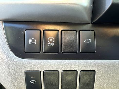 Certified 2019 Toyota Highlander XLE w/ Carpet Mat Package (TMS) image 29