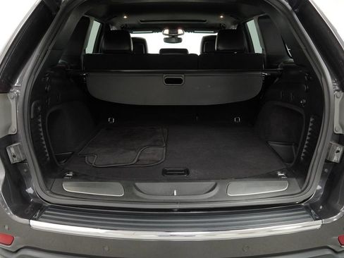 Used 2018 Jeep Grand Cherokee Limited AWD/4WD image 29