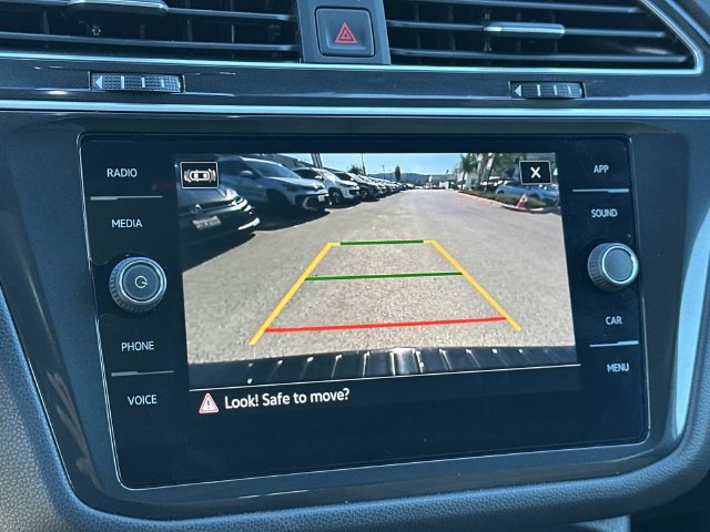 Certified 2024 Volkswagen Tiguan SE R-Line FWD image 16