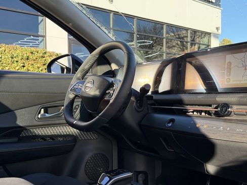 Used 2024 Nissan Ariya EVOLVE+ e-4ORCE image 30