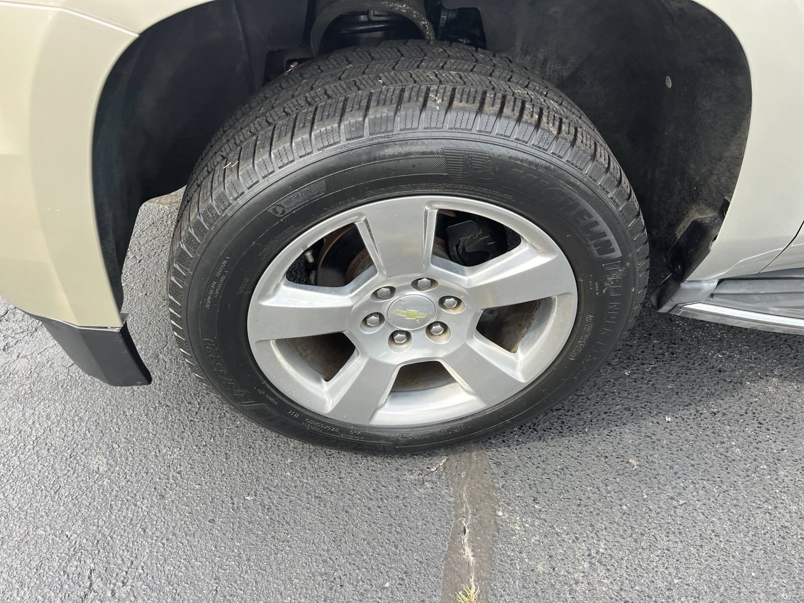 Used 2015 Chevrolet Tahoe LTZ RWD image 9