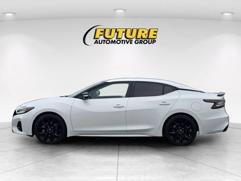 Used 2023 Nissan Maxima SR w/ Sport Mat Group FWD image 9