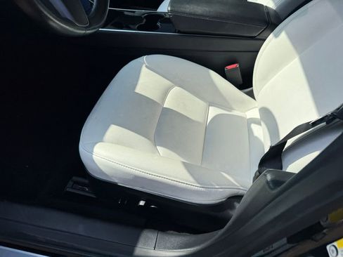 Used 2019 Tesla Model 3 Long Range RWD image 19