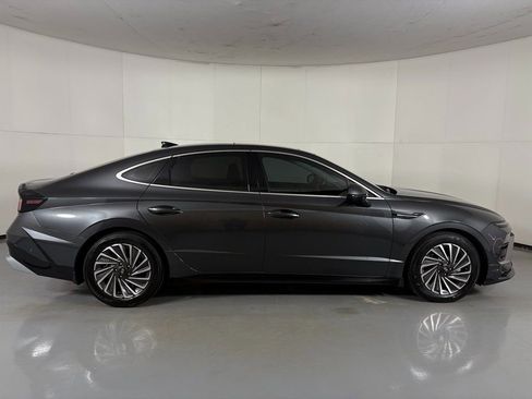 Used 2025 Hyundai Sonata Limited image 9