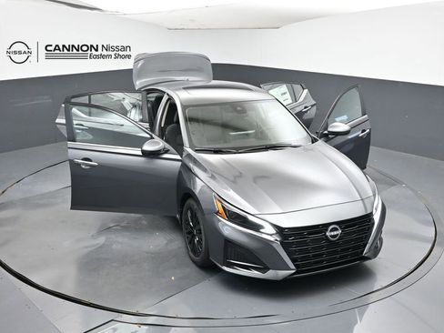 New 2025 Nissan Altima 2.5 SV w/ SV Special Edition Package FWD image 31
