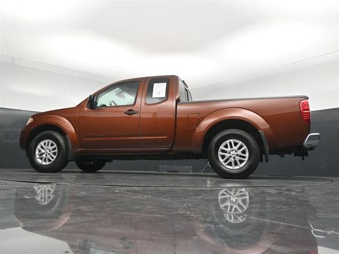 Used 2017 Nissan Frontier SV w/ SV Value Truck Package AWD/4WD image 35