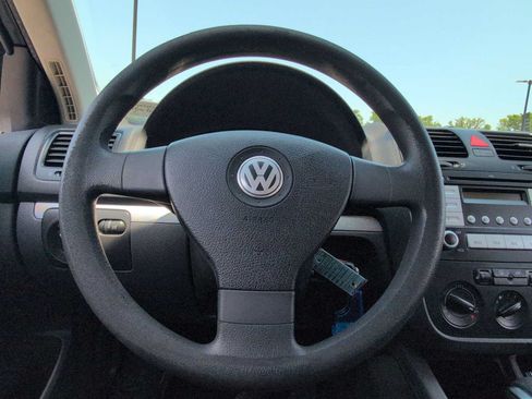 Used 2009 Volkswagen Jetta S FWD image 20