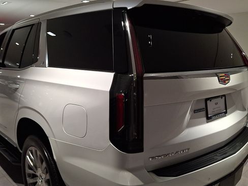 Certified 2023 Cadillac Escalade Premium Luxury AWD/4WD image 12