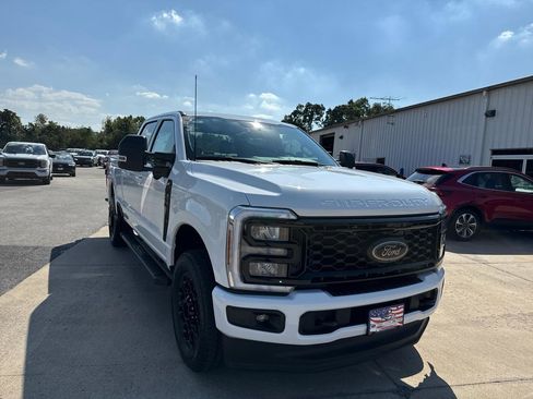 New 2026 Ford F250 XLT w/ XLT Premium Package AWD/4WD image 1