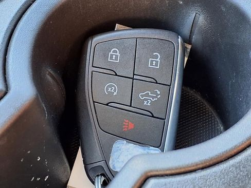 Used 2022 GMC Sierra 1500 SLE image 16